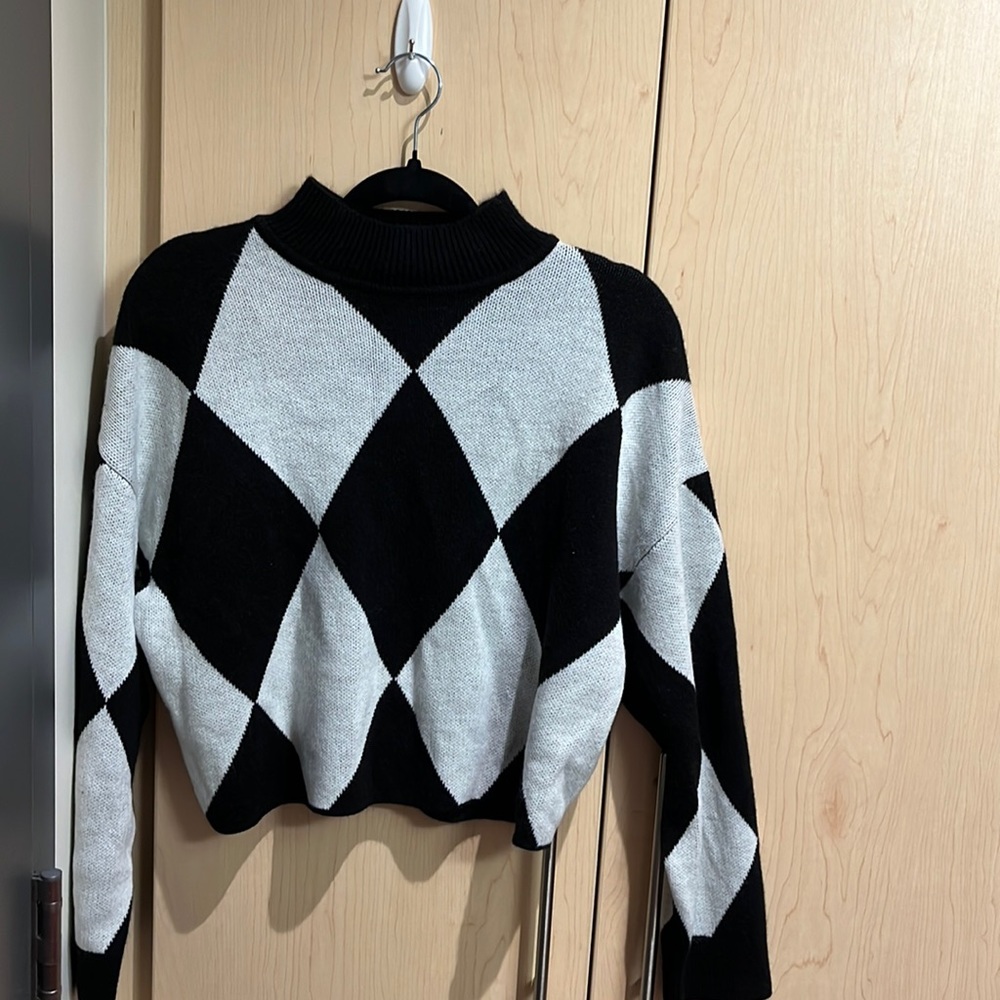 Black and White sweater